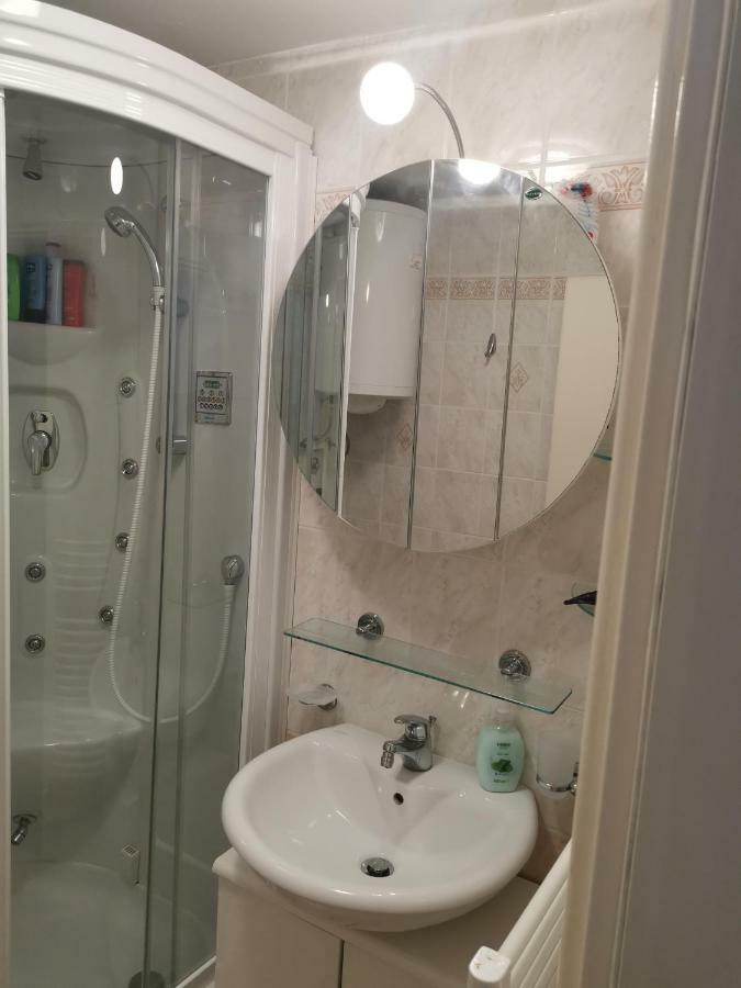 Apartma Soncek Premantura Exteriér fotografie