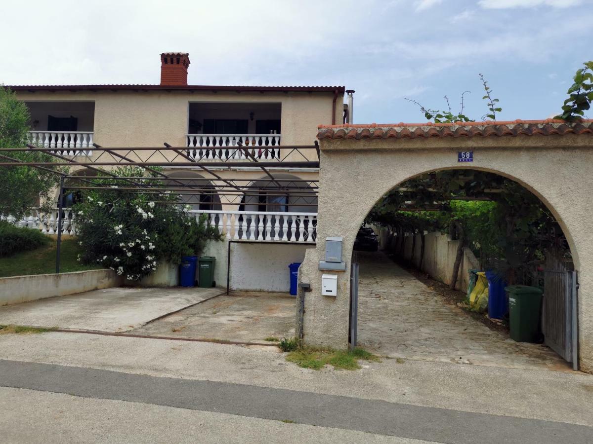 Apartma Soncek Premantura Exteriér fotografie